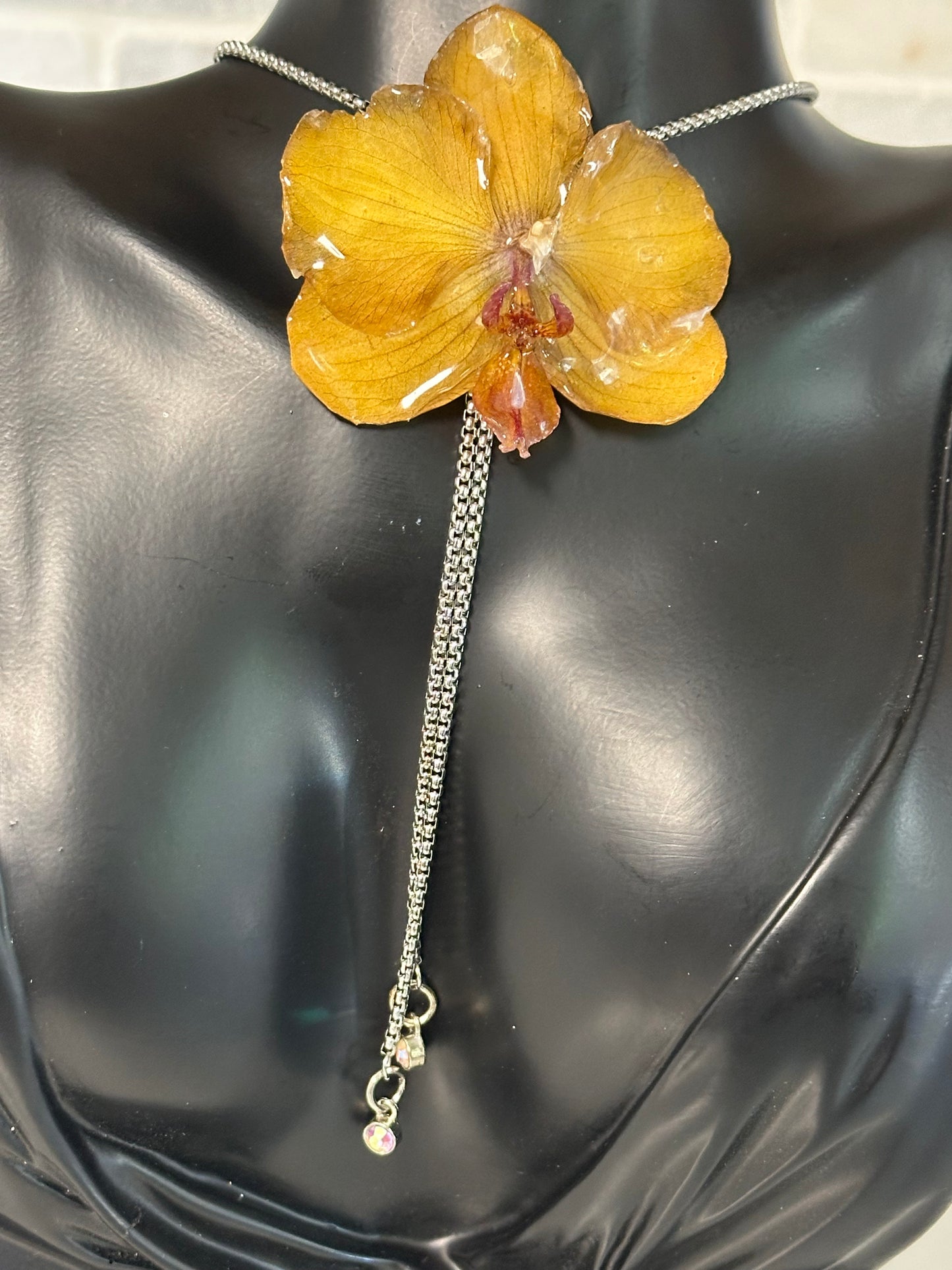 adjustable yellow orchid necklace