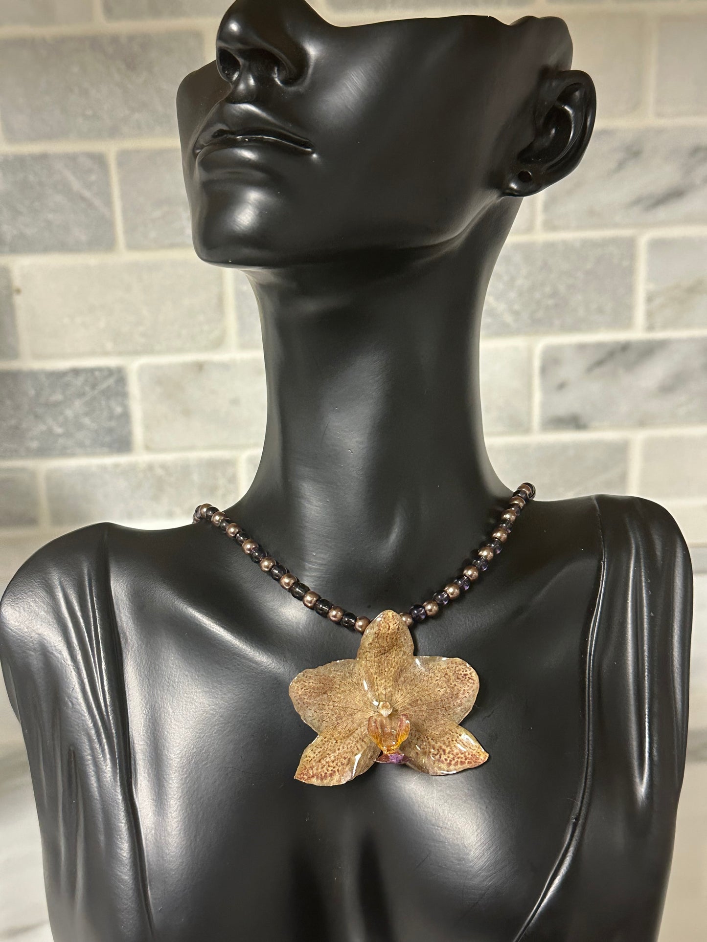 mini phalaenopsis necklace