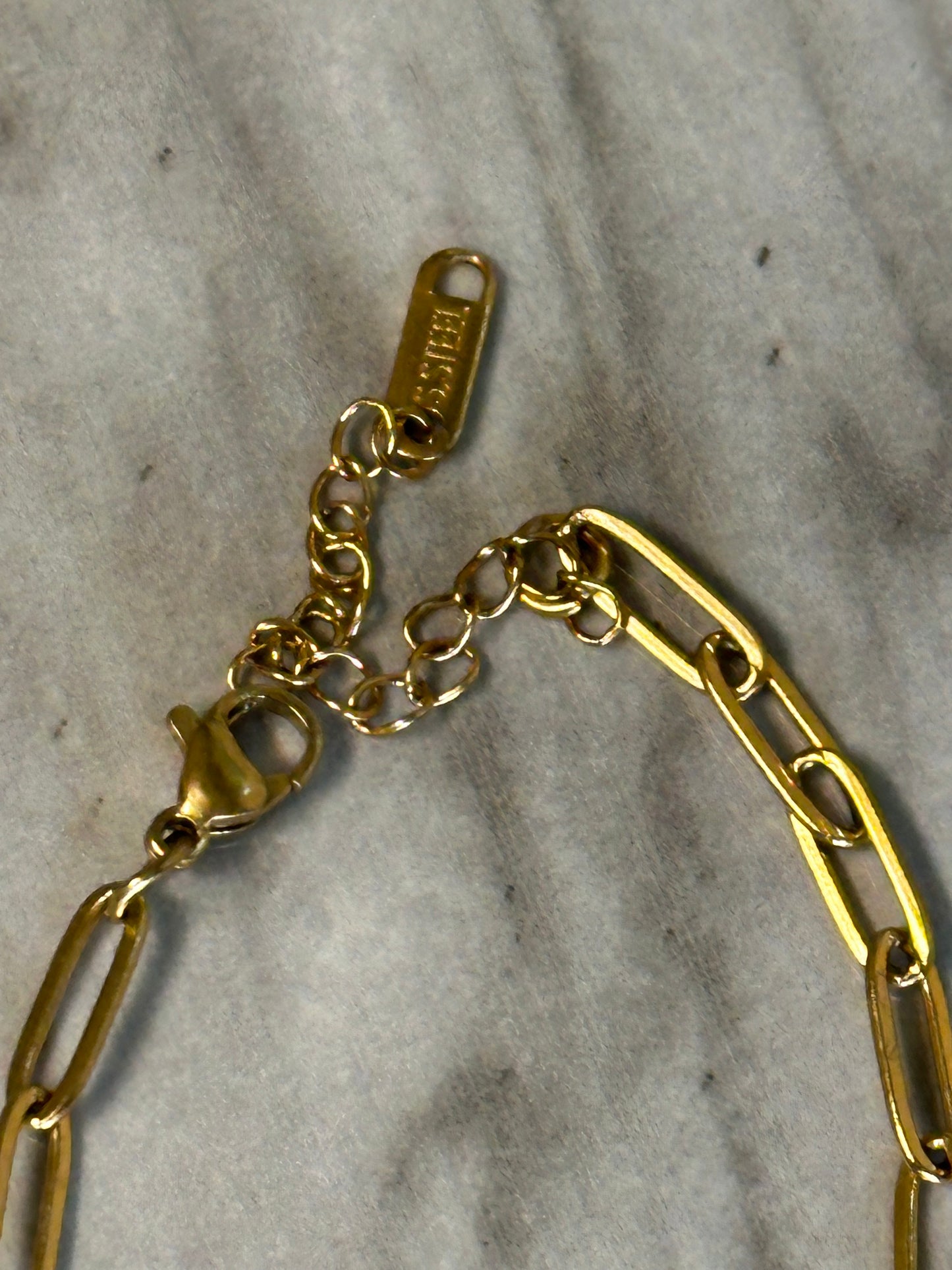 peper clip orchid necklace