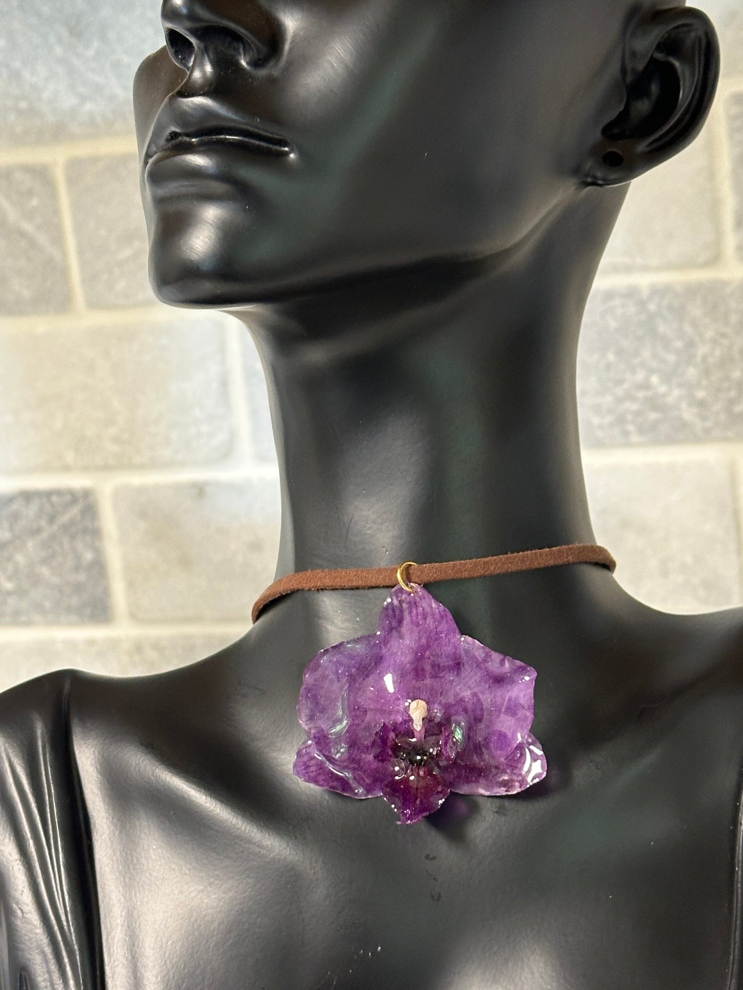 mini orchid choker necklace
