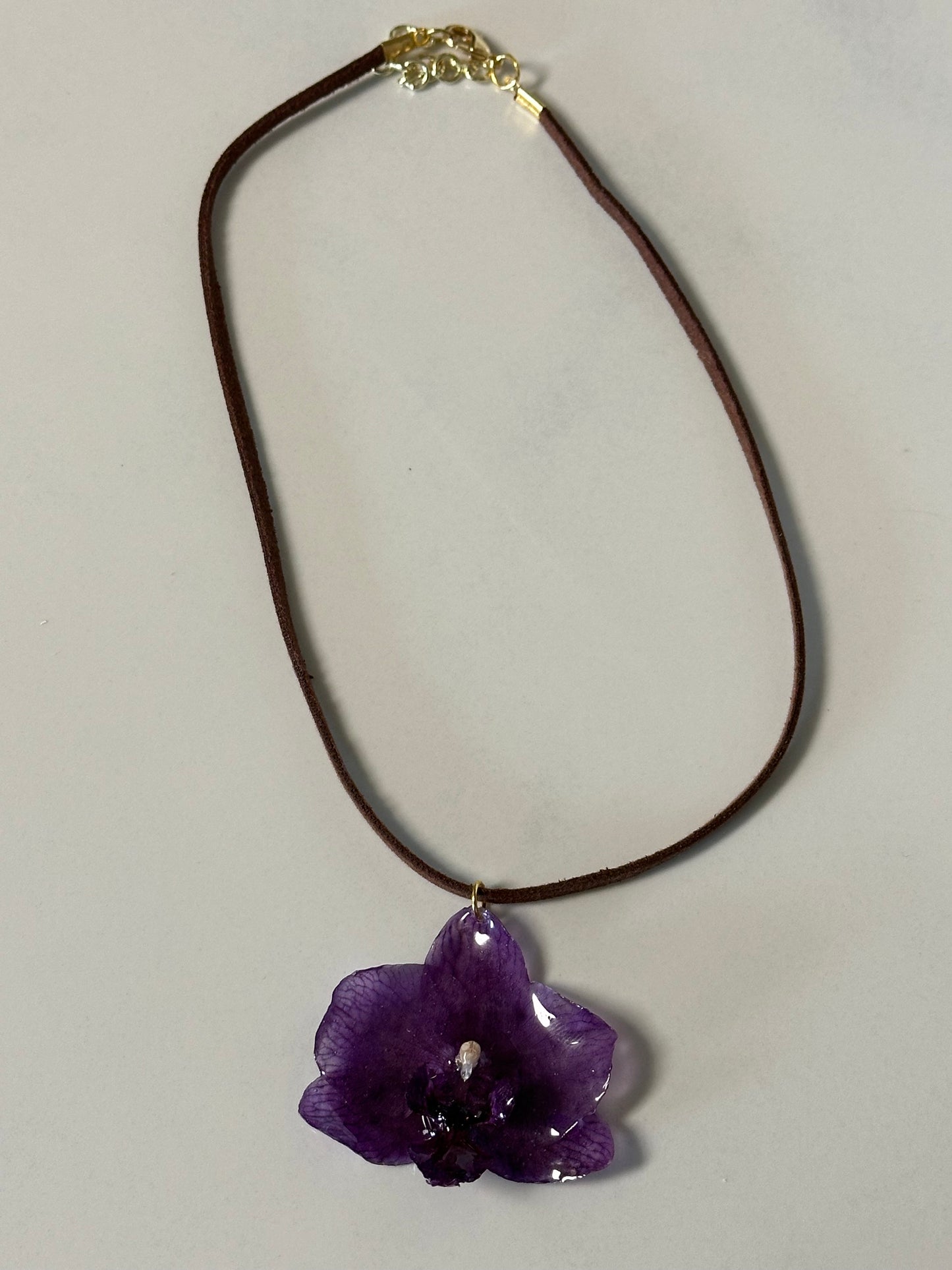 mini orchid choker necklace