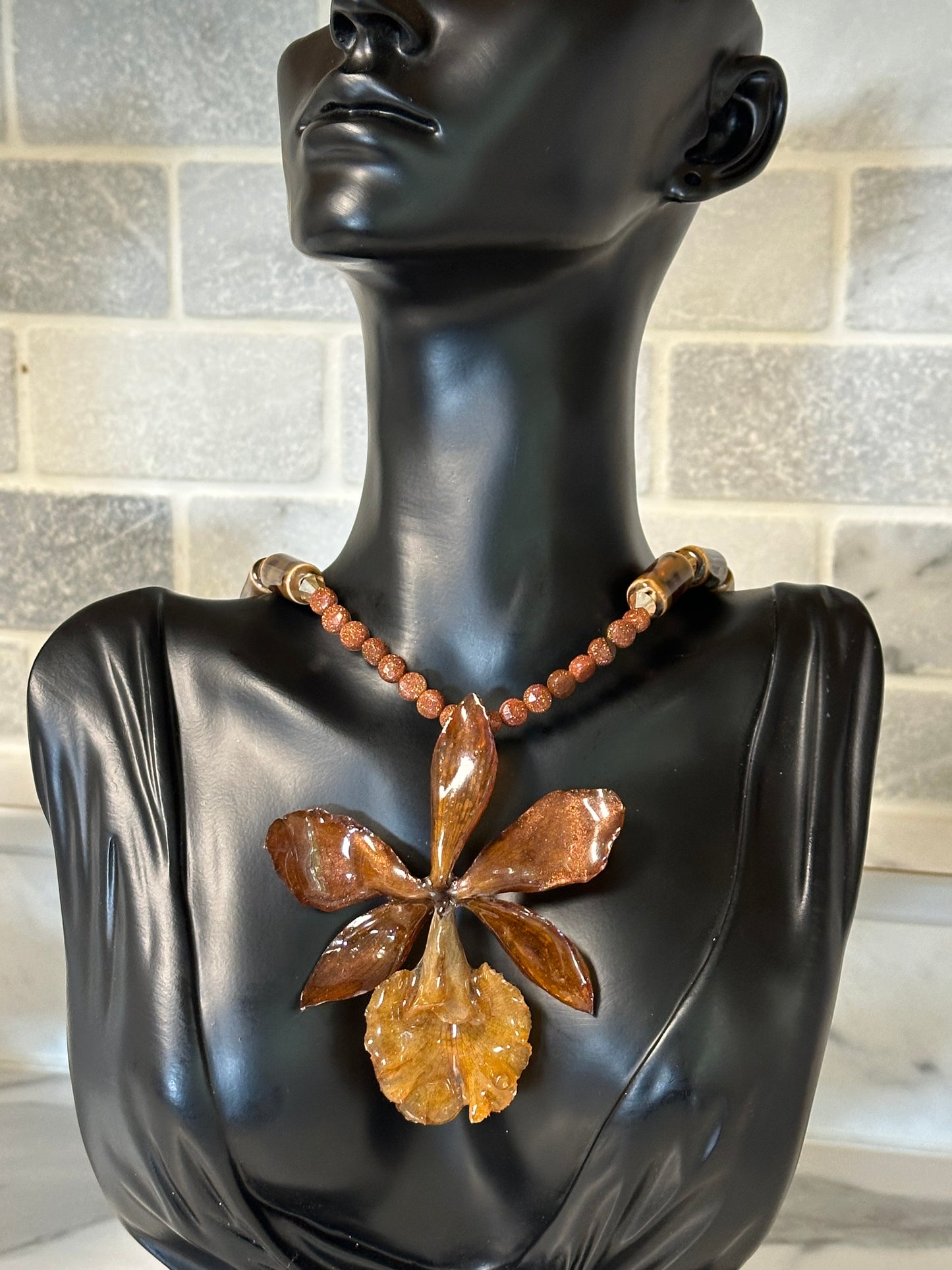 cattleya necklace