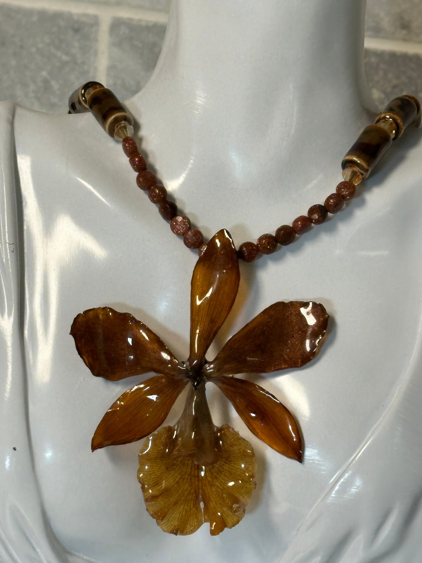 cattleya necklace