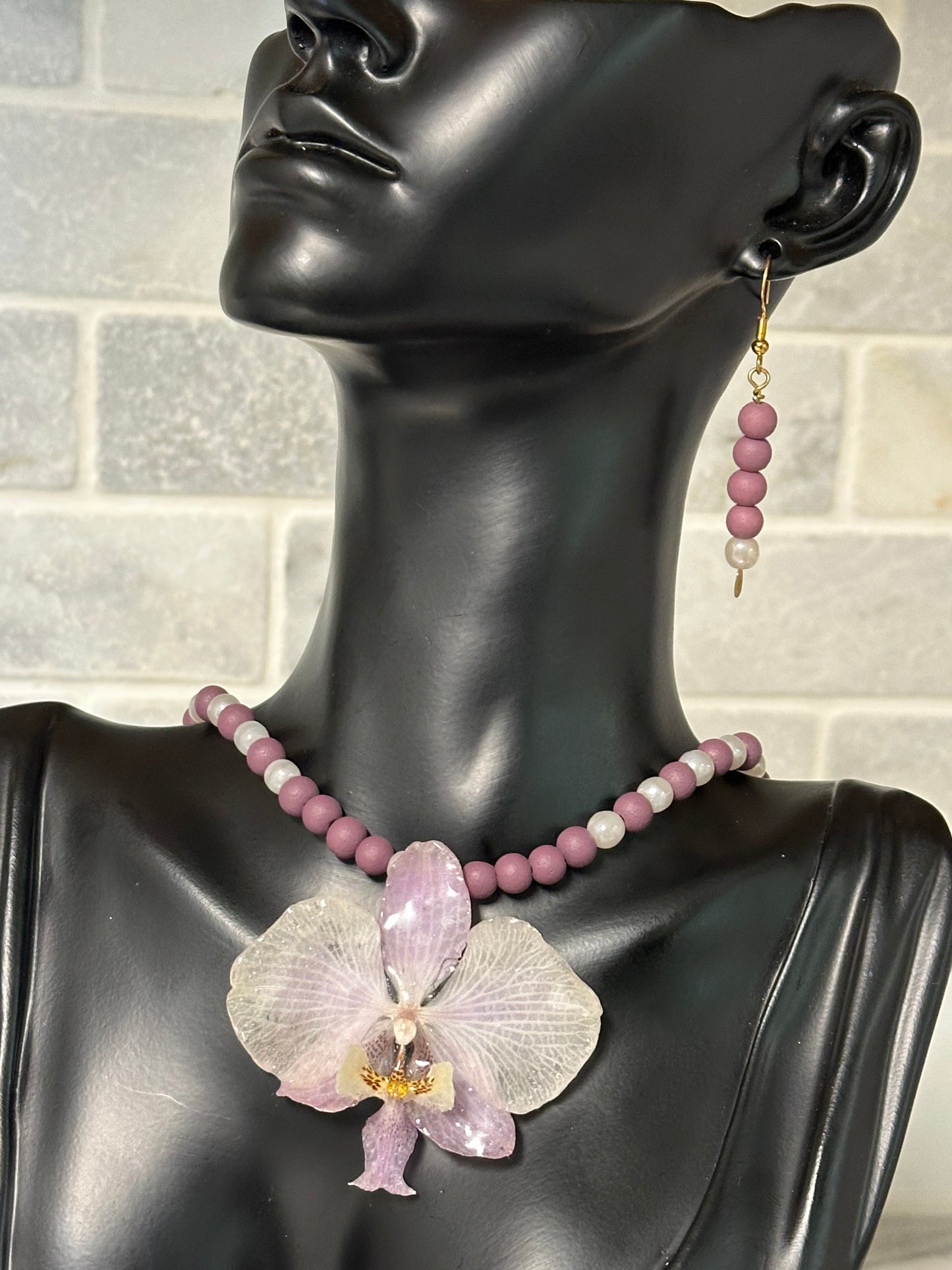 schilleriana phalaenopsis neckless with earrings