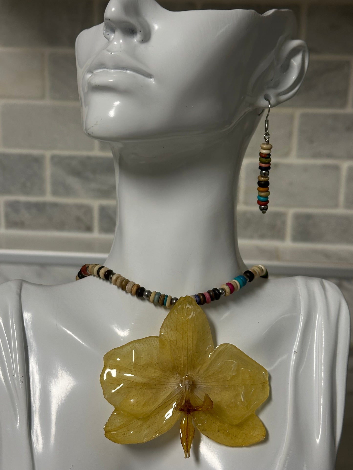 phalaenopsis orchids necklace with earrings