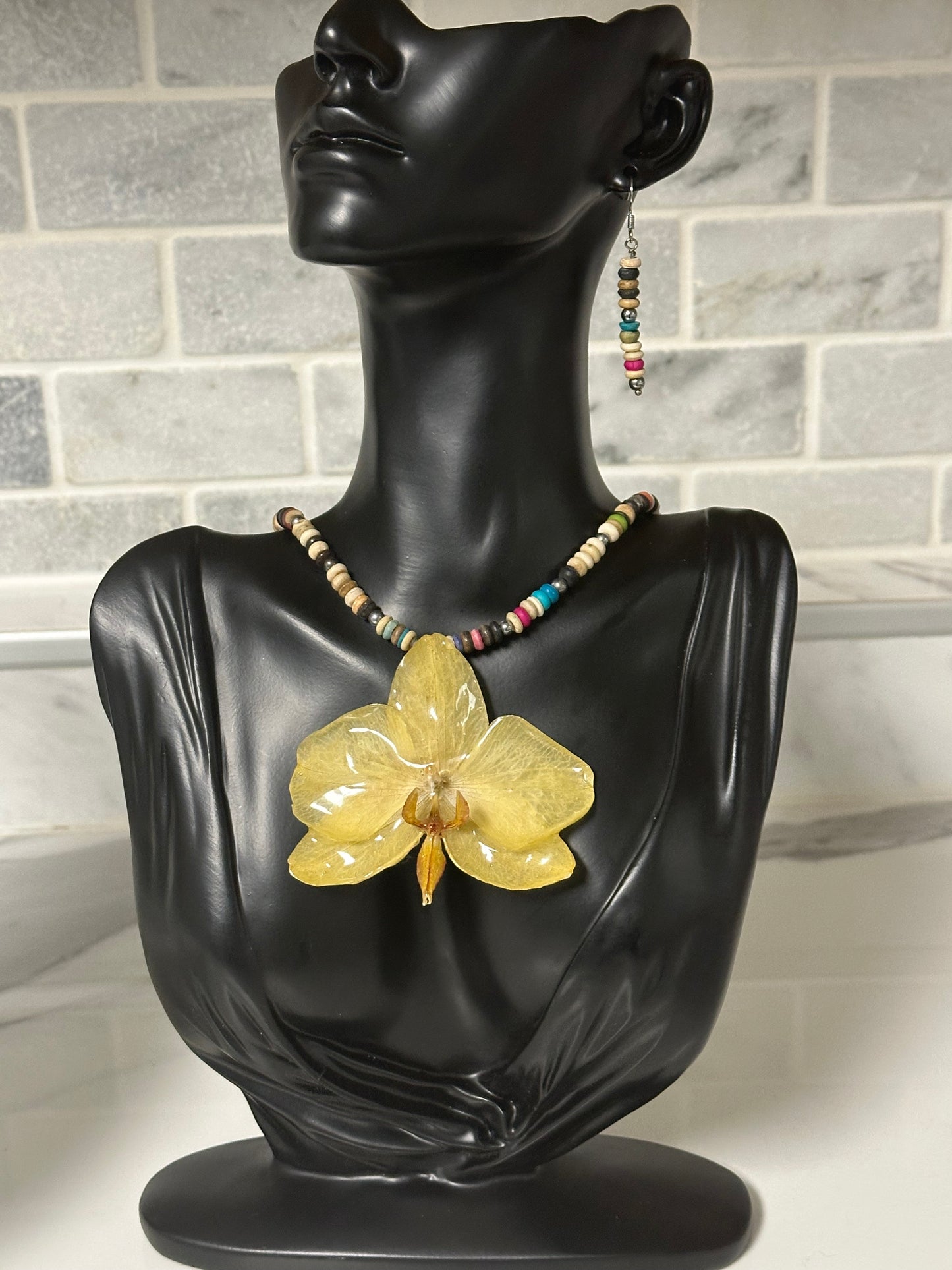 phalaenopsis orchids necklace with earrings