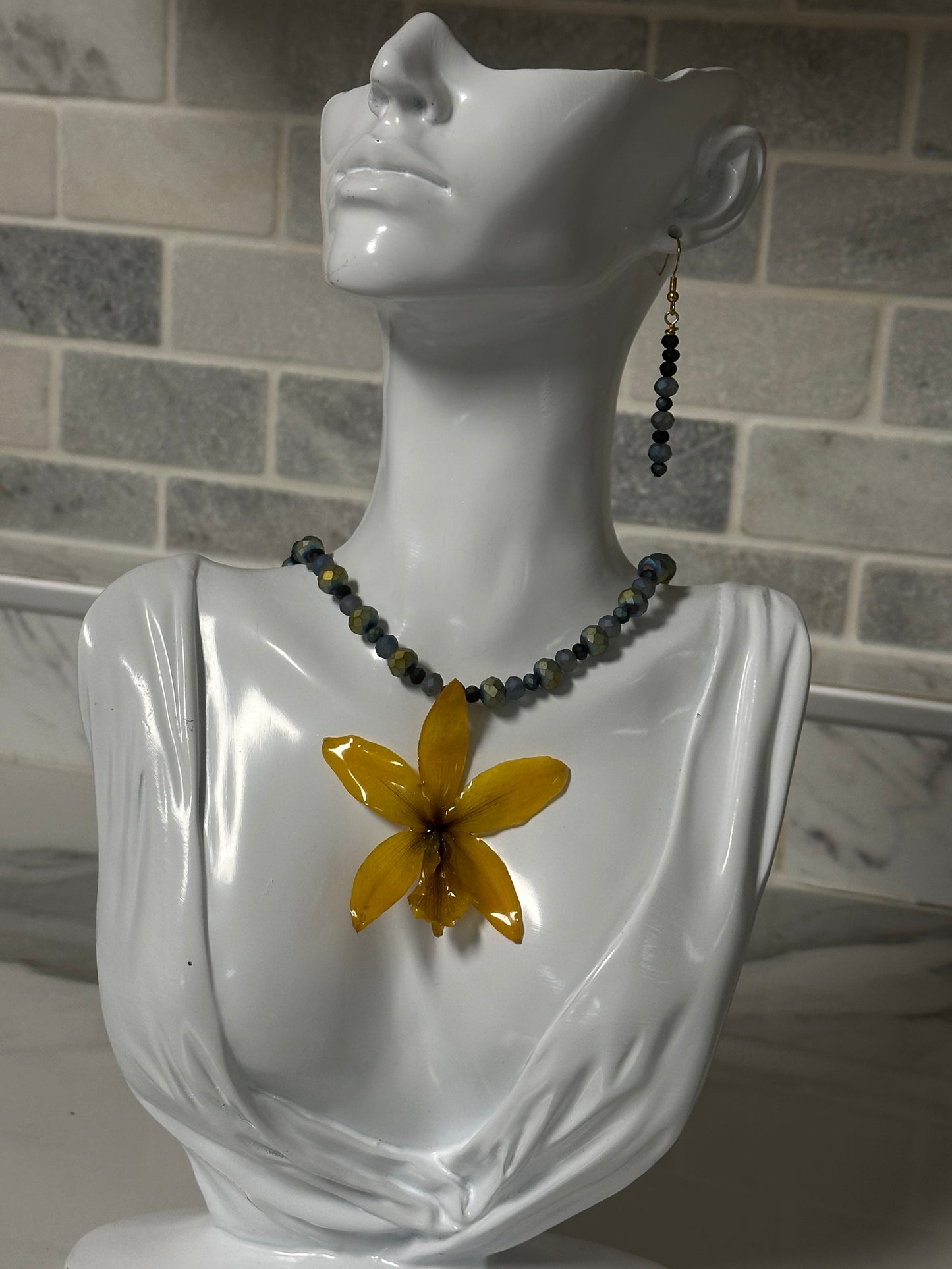 yellow cattleya orchid necklace with earrings