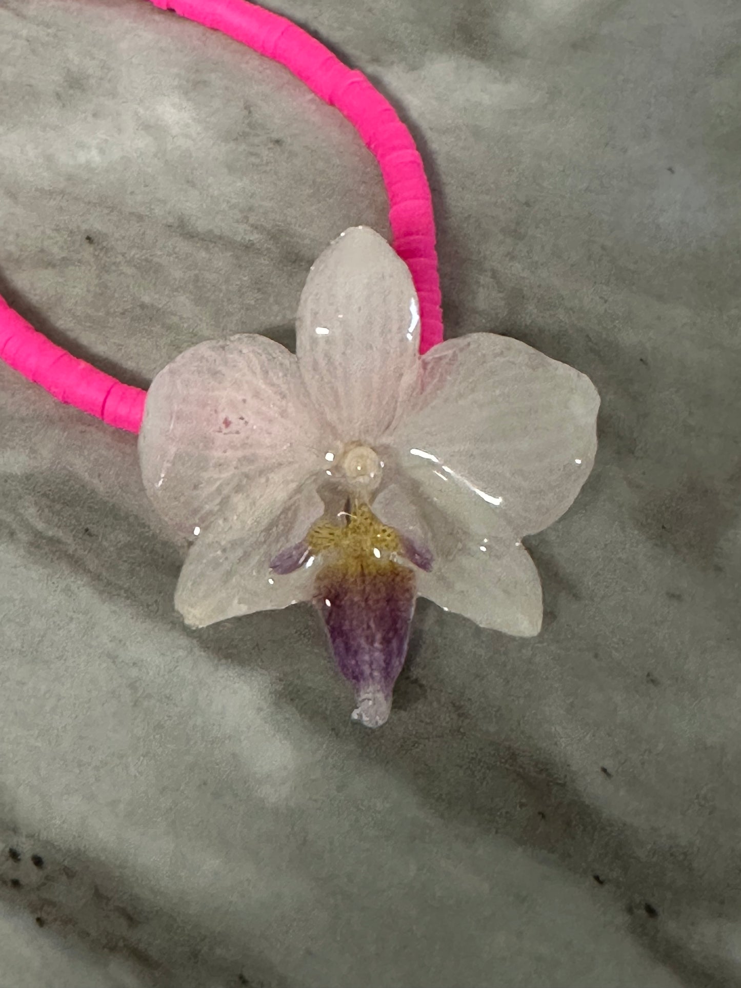 pink stretchy orchid bracelet